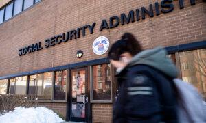 Trump Signs Order Barring Illegal Immigrants From Receiving Social Security