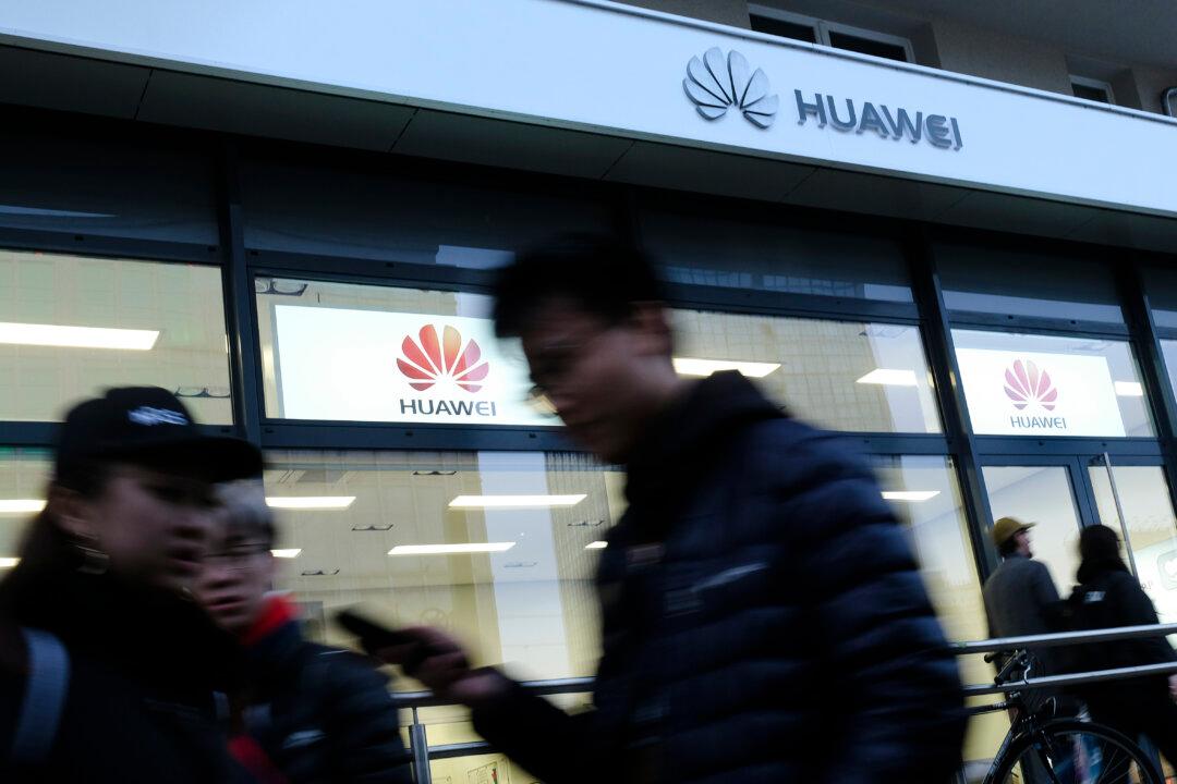 Taiwan Suspects Bomb Threats Targeting Shen Yun Originate From Huawei Research Facility in China