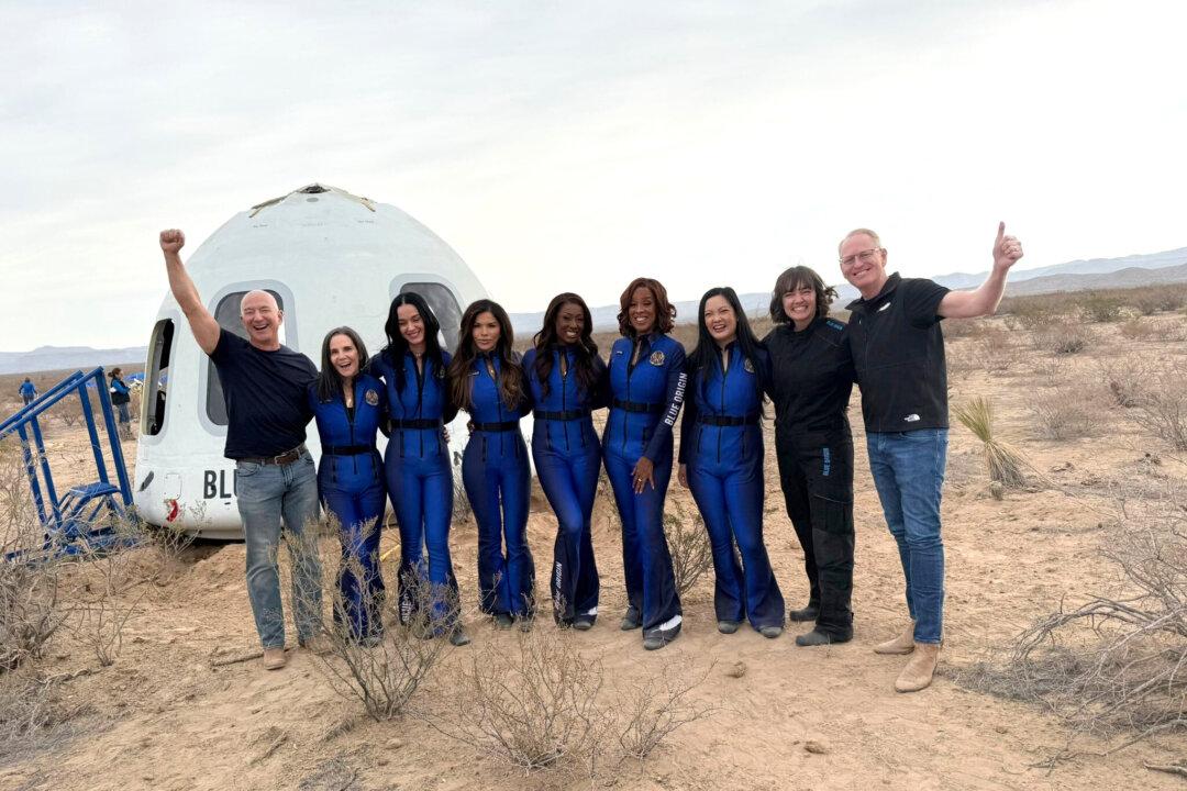 Blue Origin Sends All-Women Crew Into Space