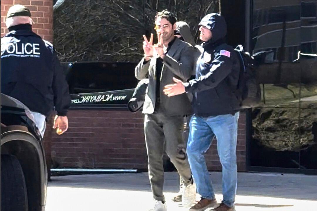 Columbia Pro-Palestinian Protest Leader Seeking Citizenship Detained by ICE