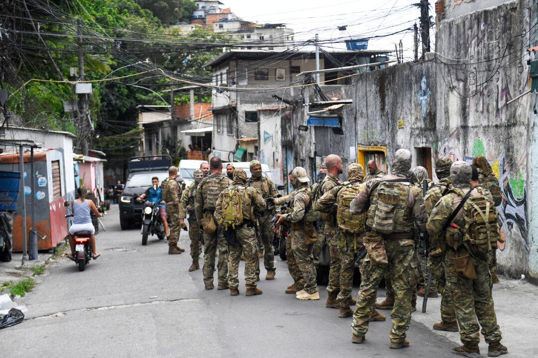 Police in Rio de Janeiro Raid Drug Trafficking Ring and Kill 8 Gang Members