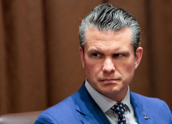 Hegseth Hosts Honor Cordon and Meeting With Peruvian Minister of Foreign Affairs