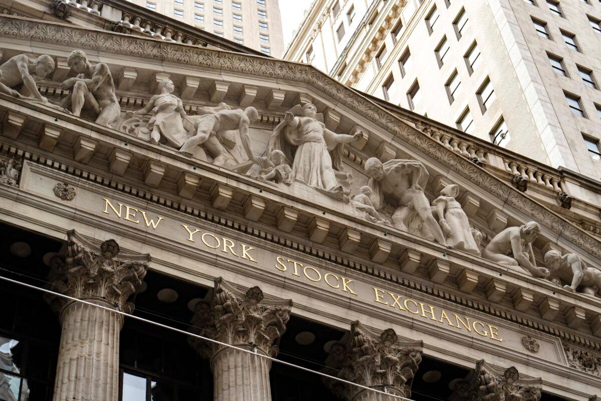 The New York Stock Exchange in New York City on April 4, 2025. (Samira Bouaou/The Epoch Times)