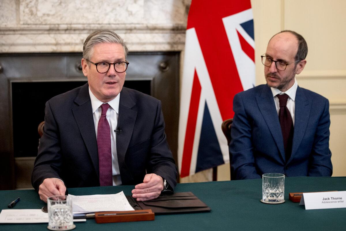British Prime Minister Sir Keir Starmer holds a roundtable meeting with "Adolescence" writer Jack Thorne (R) at Number 10 Downing Street in London on March 31, 2025. (Jack Taylor/Getty Images)