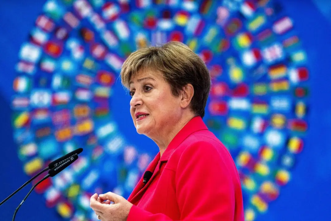 IMF Urges China to Shift From Exports to Consumption