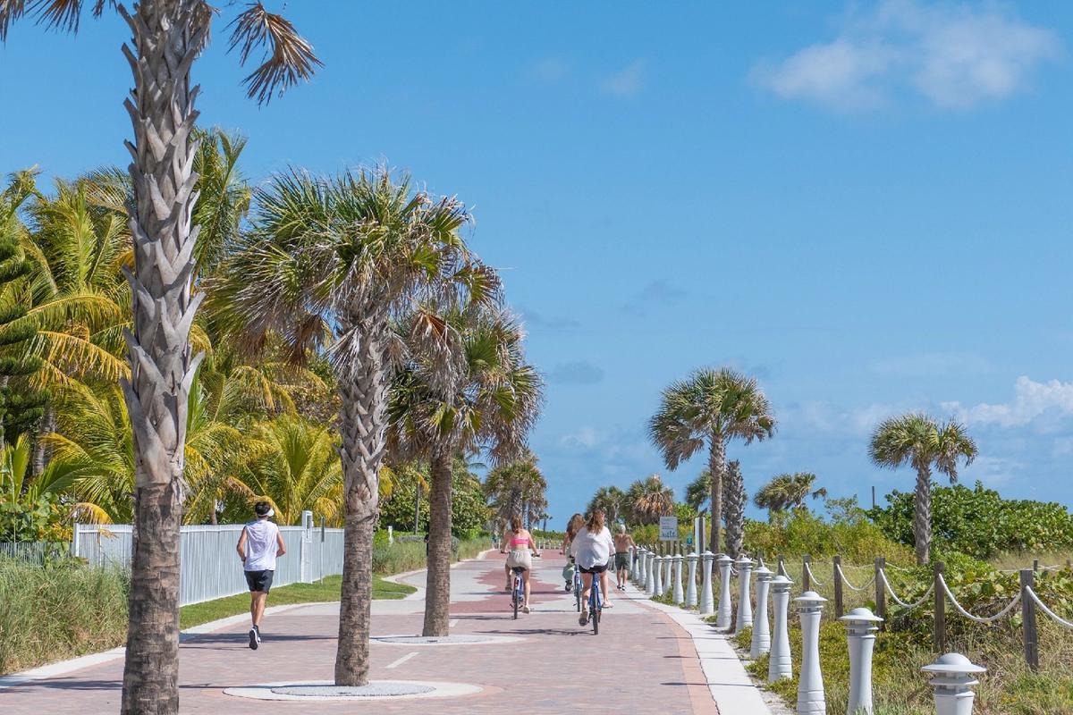 A Tale of Two East Coast Boardwalks