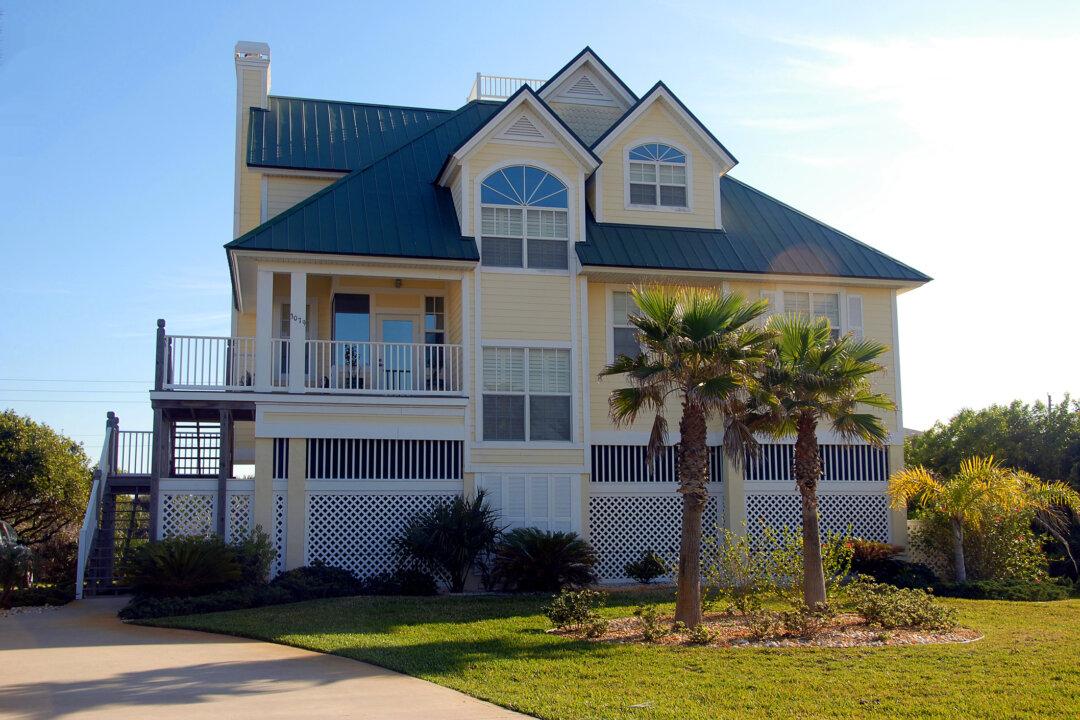 What to Consider Before Buying a Vacation Home