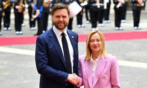 Vance Meets With Italy’s Meloni in Trip to Rome, Vatican