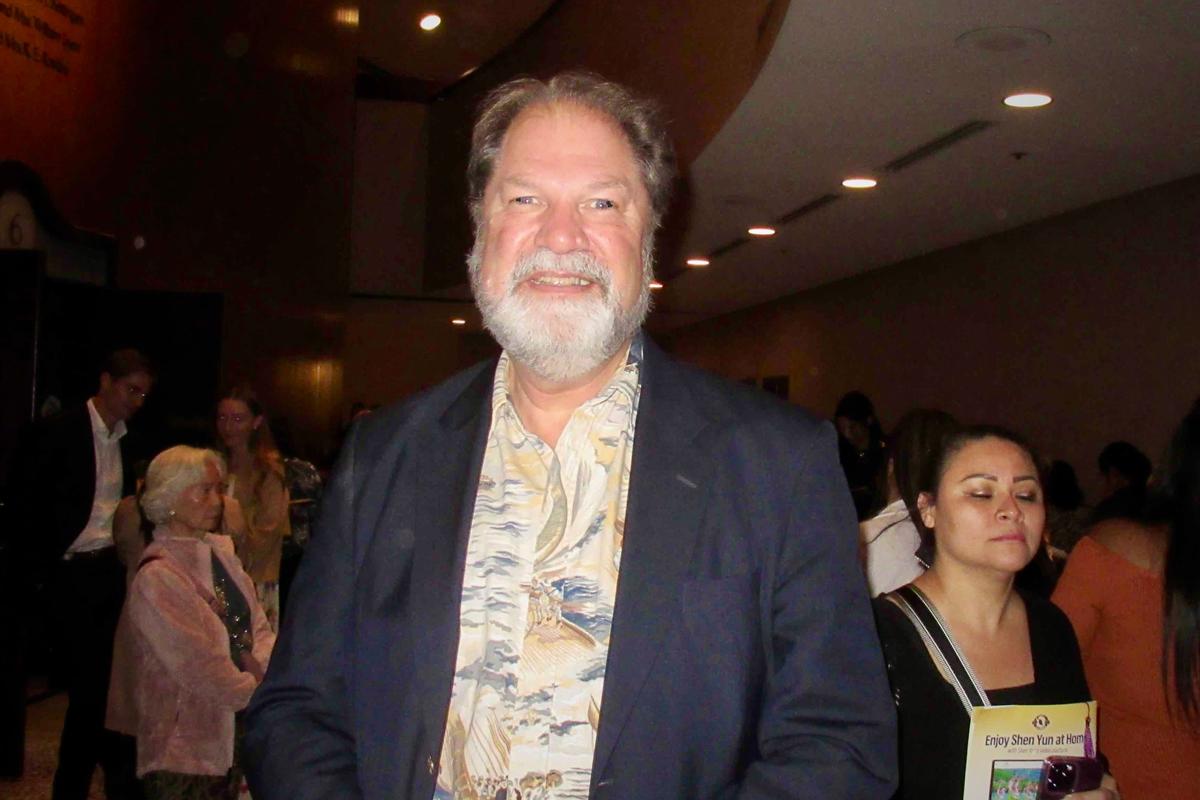 Shen Yun Artists Are Very Precise and Disciplined, Says Former California Senator