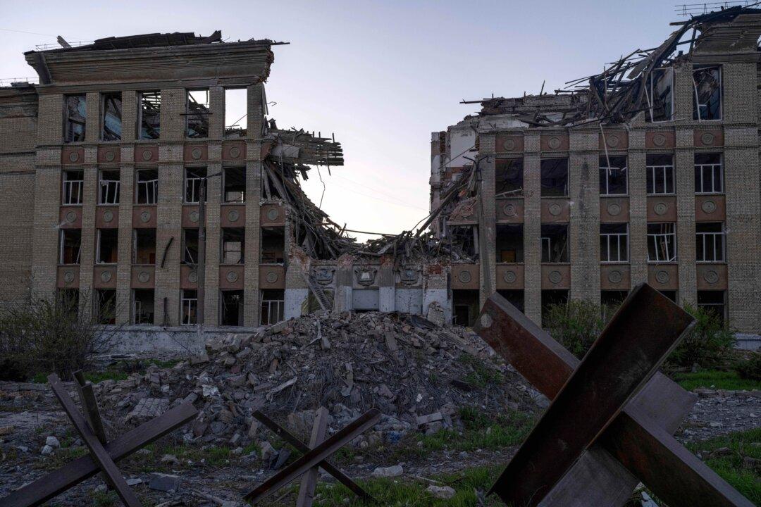 Russia and Ukraine Accuse Each Other of Violating One-Day Easter Cease-Fire