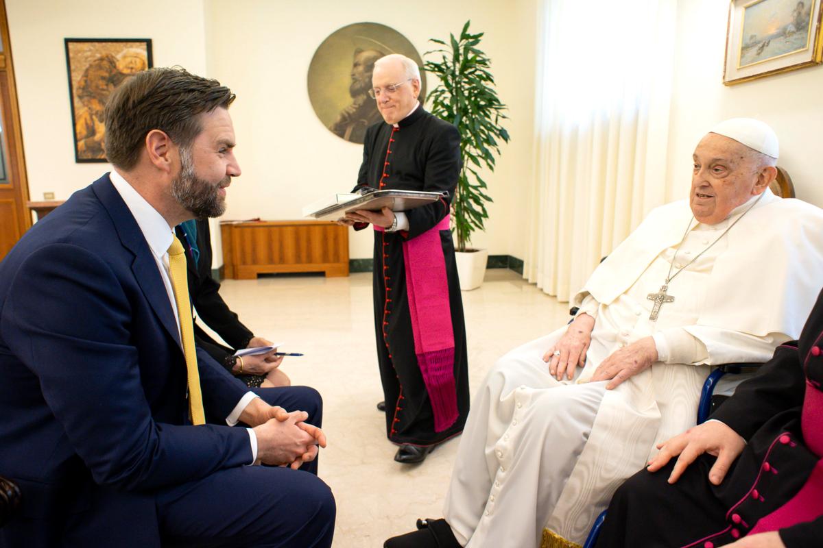 Vance Meets Pope Francis on Easter Sunday