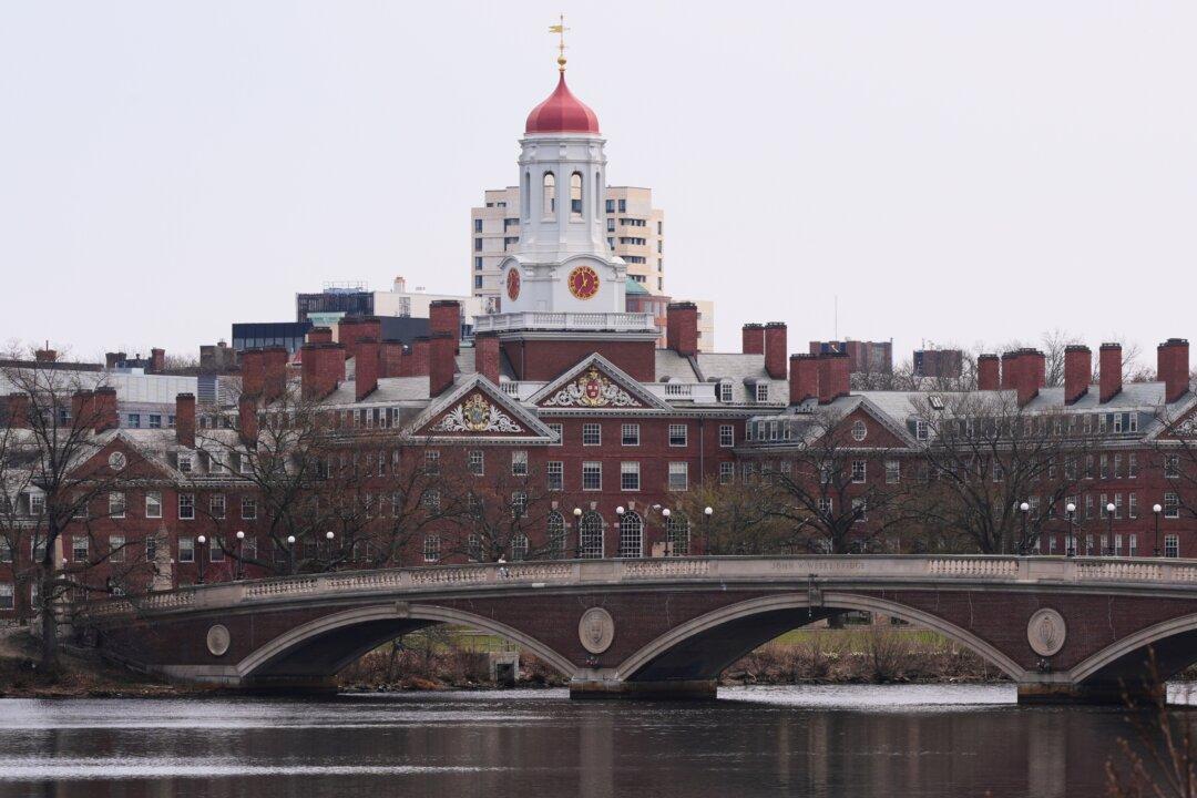 Police Investigate Shooting on Subway Platform That Led to Harvard Students Sheltering in Place