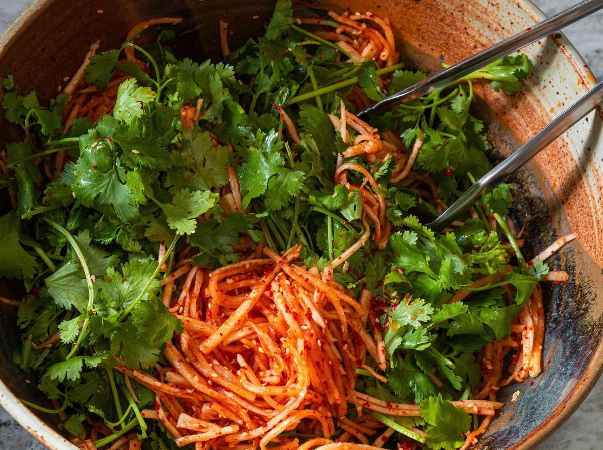 Seasoned Cilantro and Radish Shreds (Gosu Musaengchae)