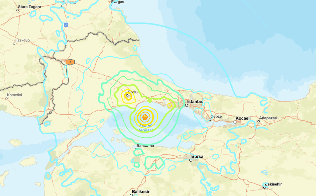 Powerful Earthquake of 6.2 Magnitude Shakes Istanbul