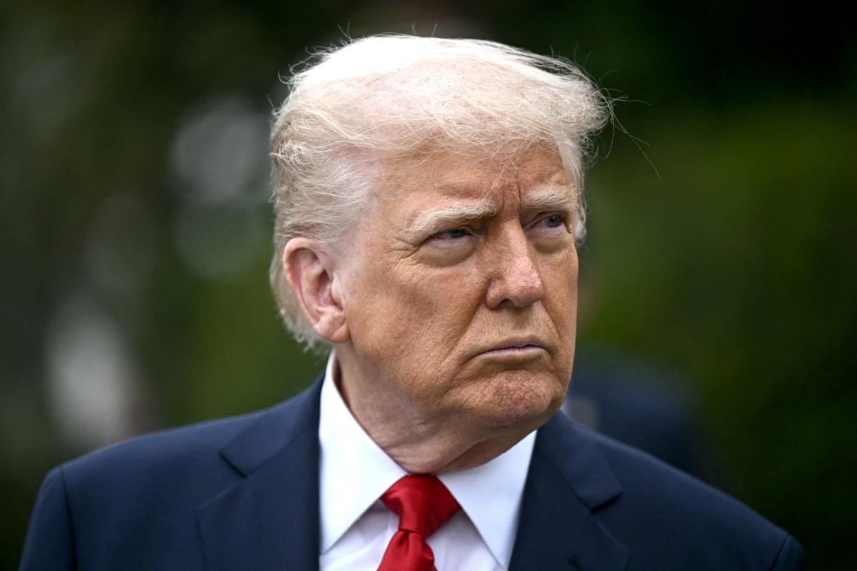 Trump Denies China’s Claim That Talks on Trade Haven’t Happened thumbnail