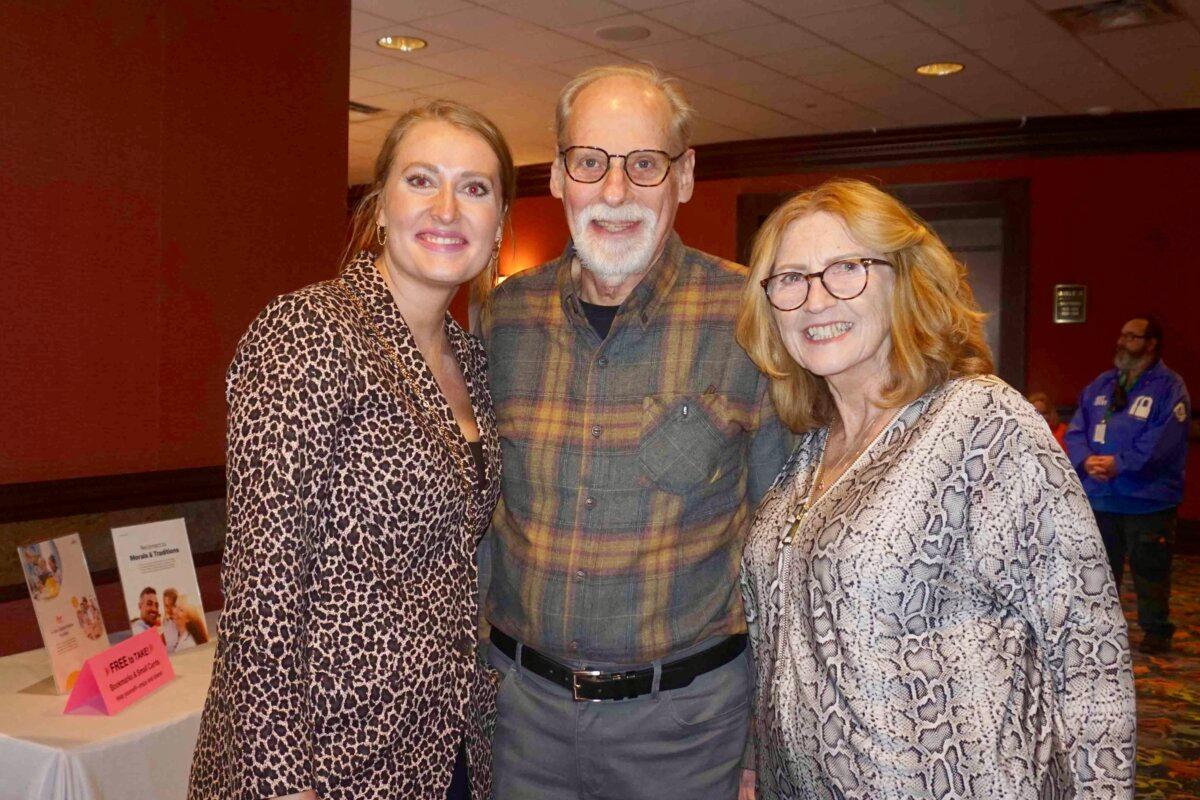 Andrean Schlegel (L) enjoyed Shen Yun's matinee at the Rosemont Theatre on April 24, 2025. (Yeawen Hung/The Epoch Times)