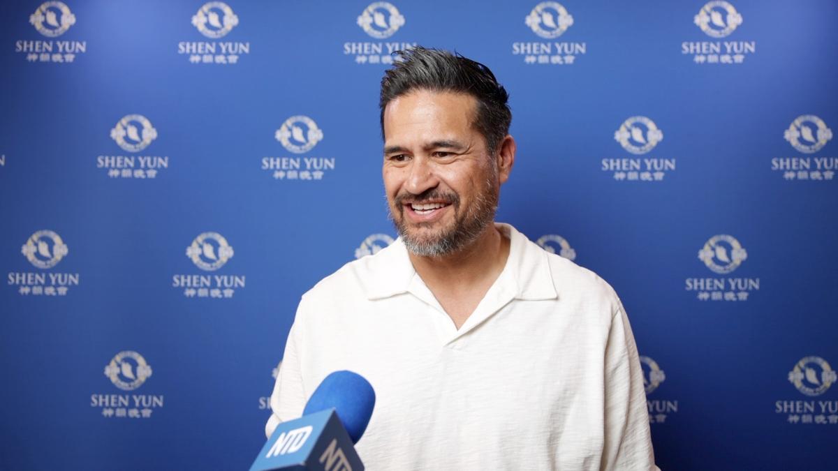 Songwriter Loves Shen Yun’s Blend of Eastern and Western Music