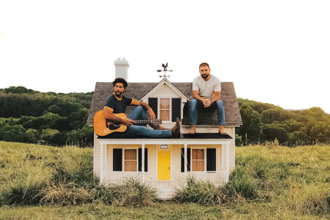 Dan + Shay’s ‘Bigger Houses’