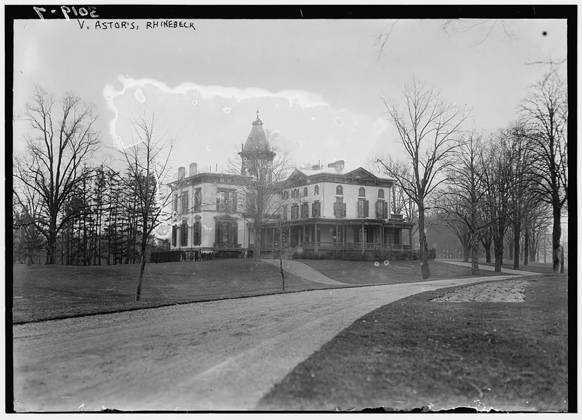 Ferncliff, the home of businessman William Vincent Astor, in Rhinebeck, New York, circa 1910 to 1915. (Public Domain)