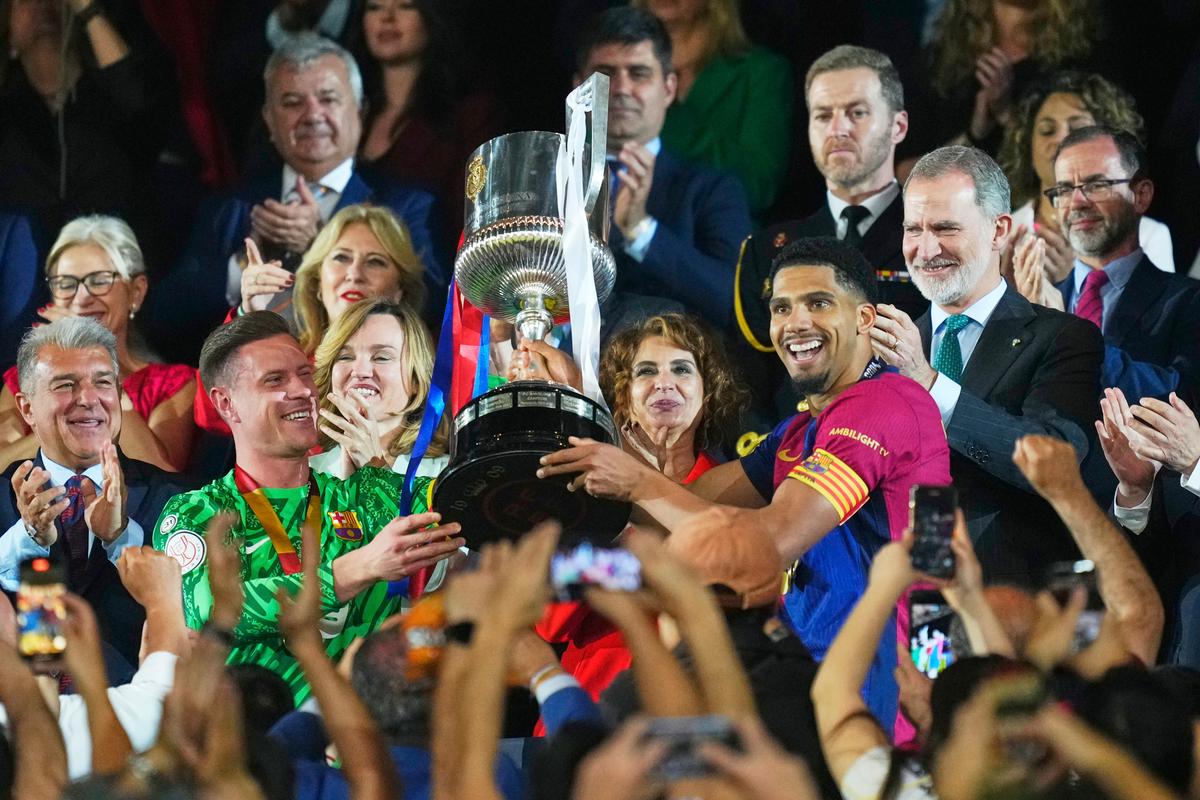 Barcelona Edges Real Madrid in Extra Time to Win Copa Del Rey Final
