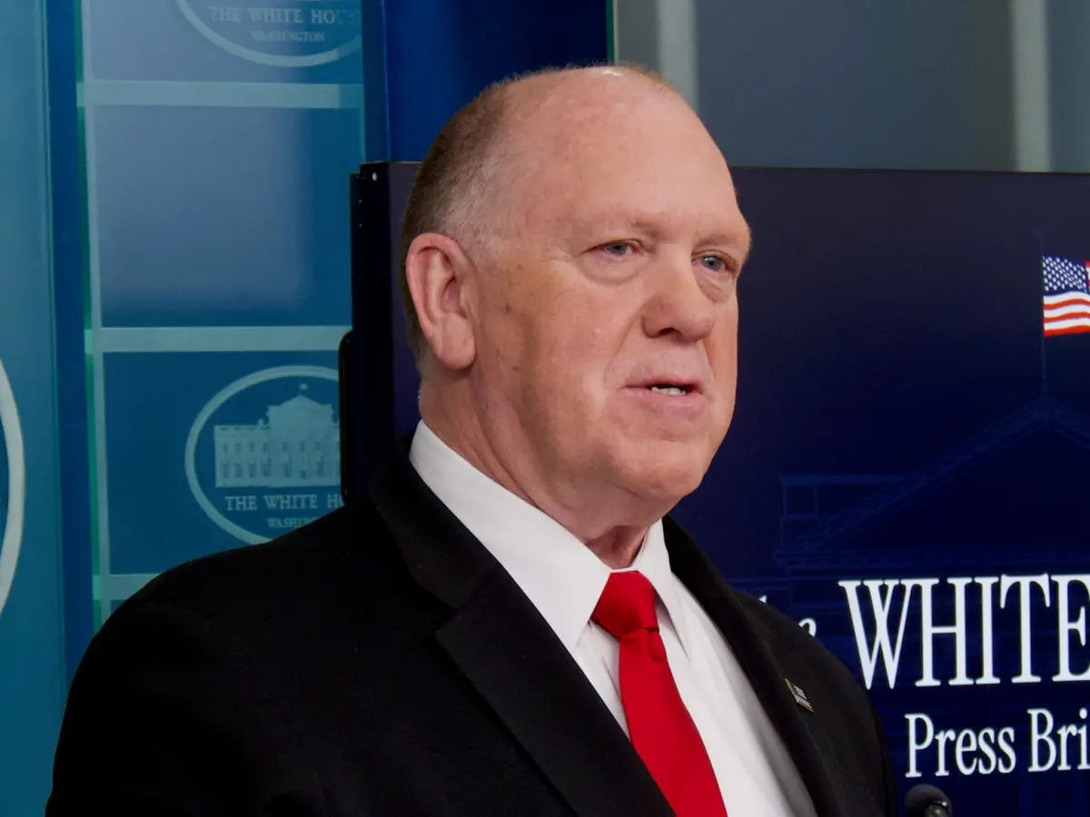 3,200 Percent Increase in Vehicular Attacks Against ICE Officers: DHS | USNN World News Border czar Tom Homan speaks to reporters at the White House press briefing on April 28, 2025. (Travis Gillmore/The Epoch Times)