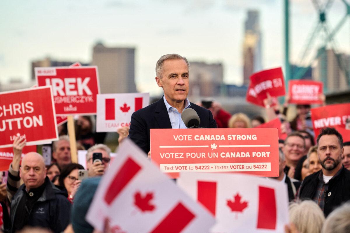 Los canadienses votan en las elecciones fundamentales, como las tarifas de Trump, la conversación de anexión es grande 3 El líder liberal Mark Carney celebra una manifestación electoral en Windsor, Ontario, Canadá, el 26 de abril de 2025. (Dominic Gwinn/Medio Oriente/AFP a través de Getty Images)