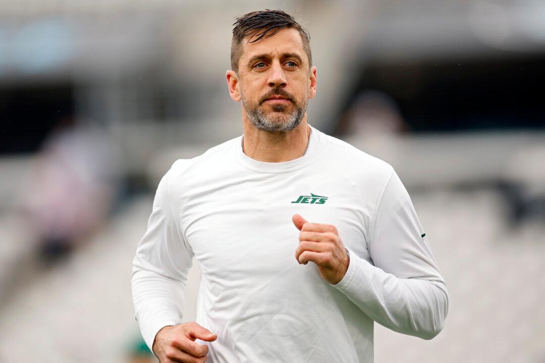 Aaron Rodgers Hints at Which Team He'll Join for 2025 NFL Season