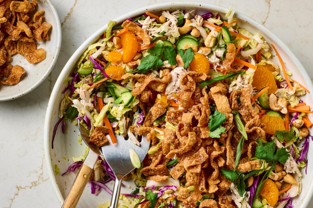 No One Can Resist This Crunchy, Refreshing Chicken Salad