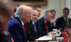 Trump Holds Cabinet Meeting After 100 Days in Office: 5 Things to Know