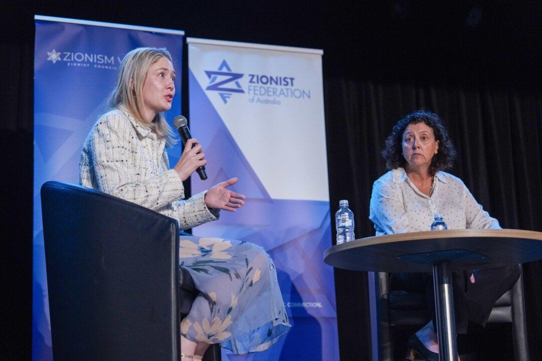 Vandalism, Campaign Drama Fails to Shift Voter Sentiment in Key Australian Seat