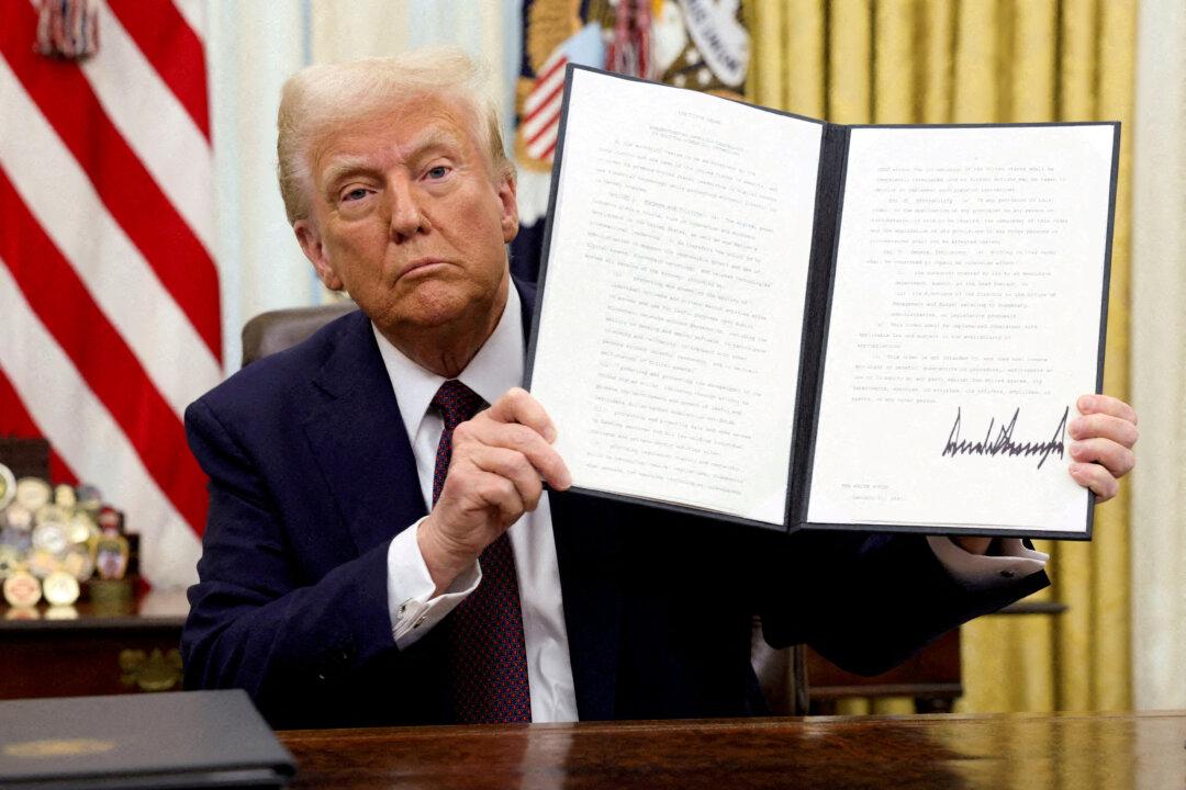 Trump Signs Bill Overturning Expanded IRS Crypto Broker Rule