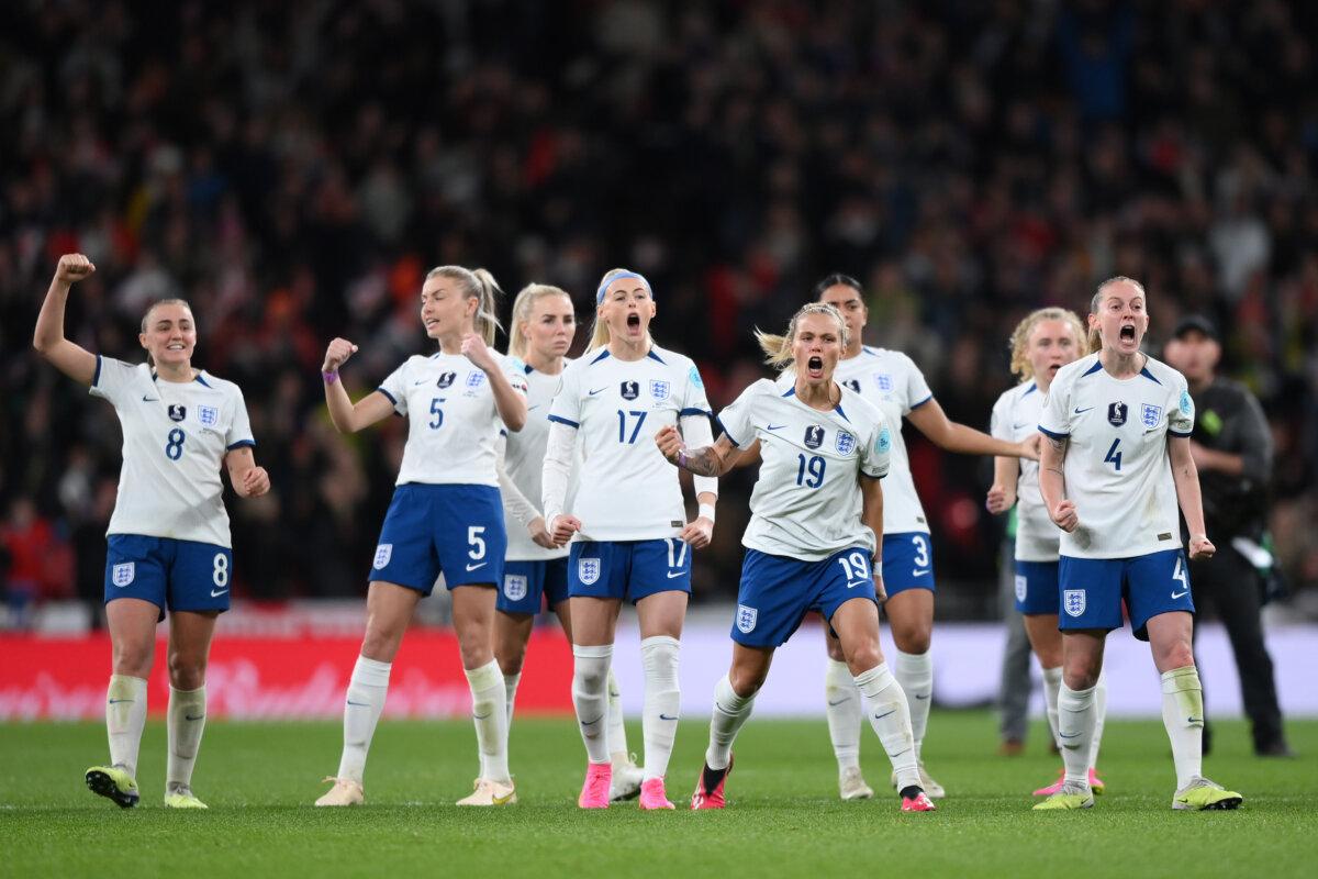 Keira Walsh and Rachel Daly of England celebrate during the penalty shoot out during the Women´s Finalissima 2023 match between England and Brazil at Wembley Stadium in London on April 6, 2023. (Justin Setterfield/Getty Images)