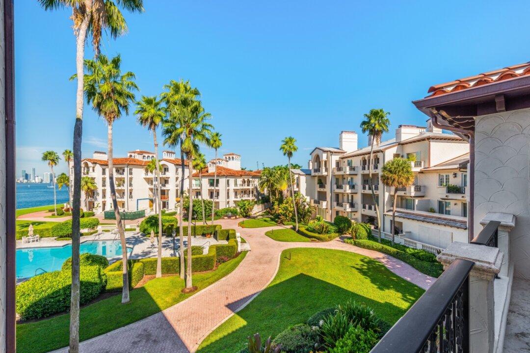 Why Home Prices Are Cratering in Florida