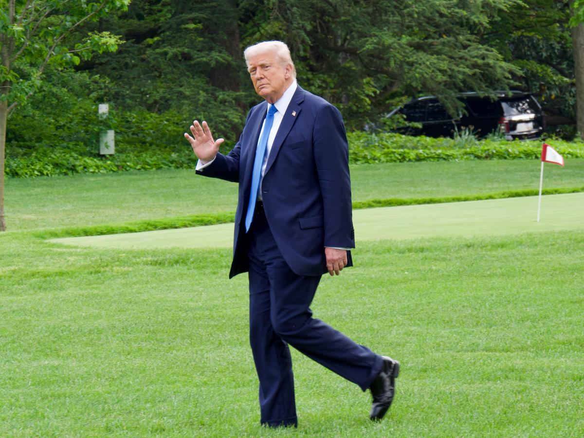 Trump Downplays Recession Concerns as a ‘Transition Period’ for US