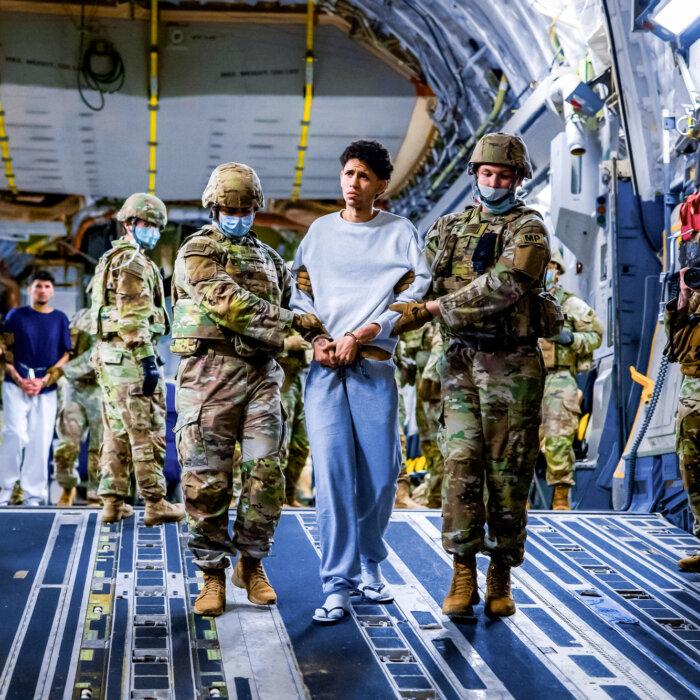 Group of Deported Venezuelans Seek to Challenge Expulsion in US Court