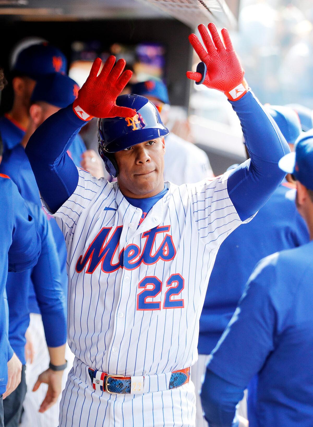 Juan Soto #22 of the New York Mets celebrates his sixth inning home run against the Arizona Diamondbacks with his teammates in the dugout at Citi Field in New York City on May 1, 2025. (Jim McIsaac/Getty Images)