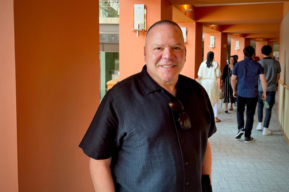 School Principal Says Shen Yun’s Music Is ‘Really Breathtaking’