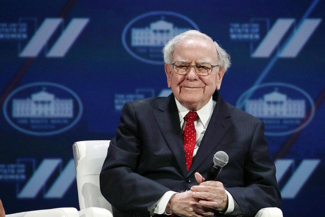 Warren Buffett Announces Intention to Retire by End of 2025
