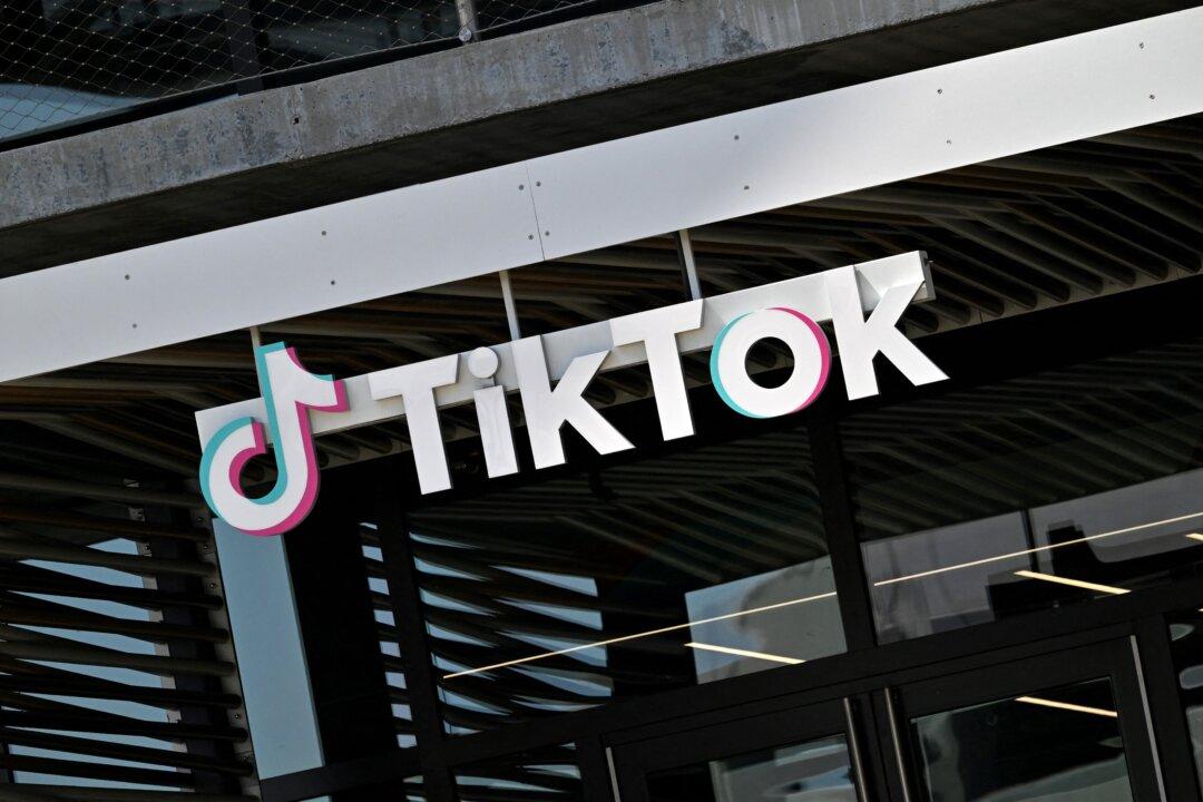 Trump Says US Will Hold Talks With China on Possible TikTok Deal Next Week