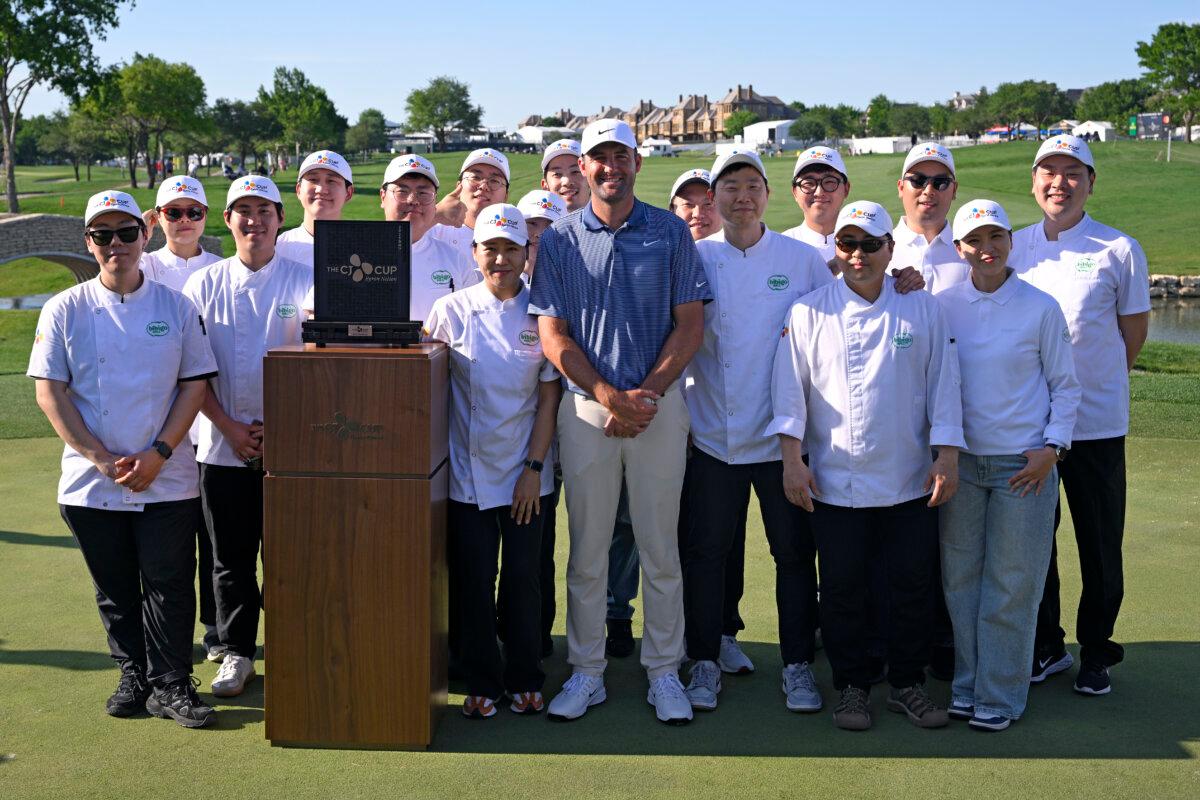 Sheriff Scheffler’s Seismic Resurgence: First 2025 Win Secured, PGA Championship Looming | USNN World News Scottie Scheffler of the United States poses with the winner's trophy after the final round of THE CJ CUP Byron Nelson 2025 at TPC Craig Ranch in McKinney, Texas, on May 4, 2025. (Orlando Ramirez/Getty Images for The CJ Cup)