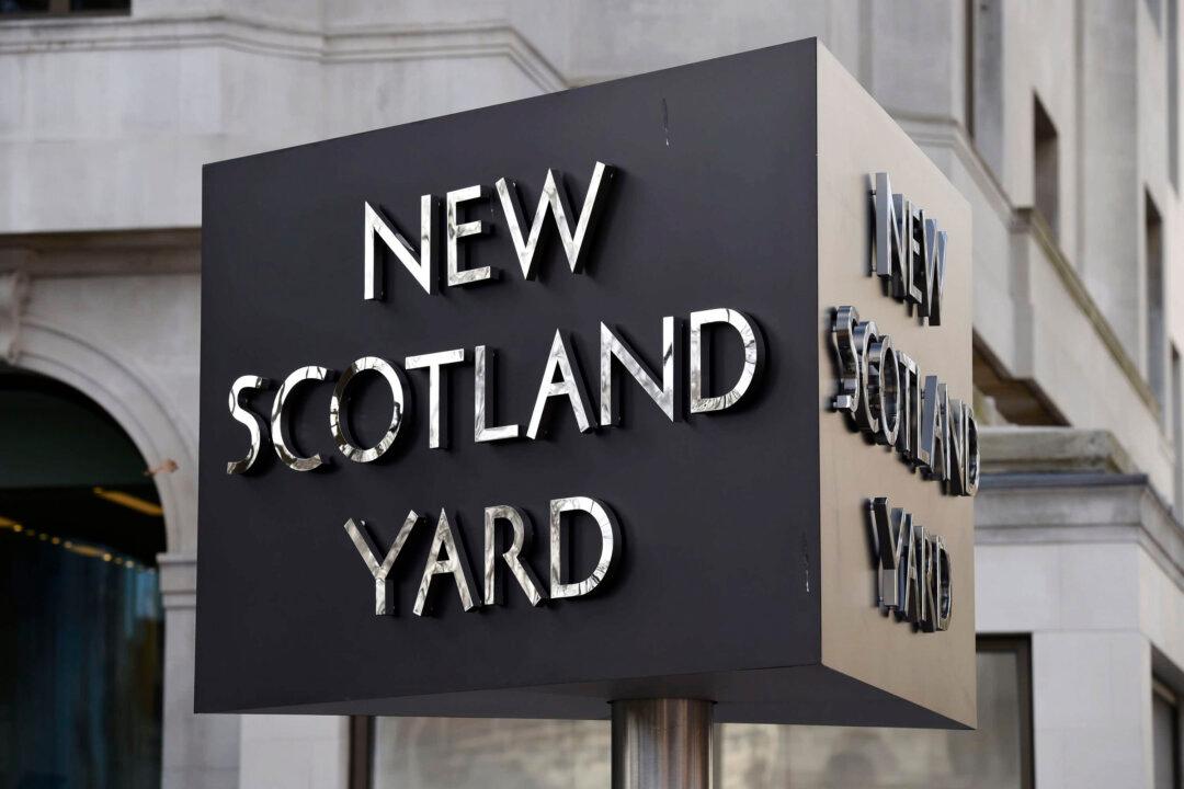 UK Police Arrest Iranian Nationals in Counterterrorism Raids