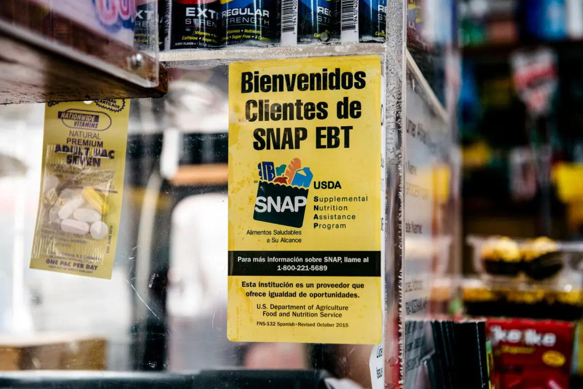 Changes to Food Stamp Program SNAP Coming in November 2 A sign in a grocery store in Brooklyn, N.Y., on Dec. 5, 2019. (Scott Heins/Getty Images)
