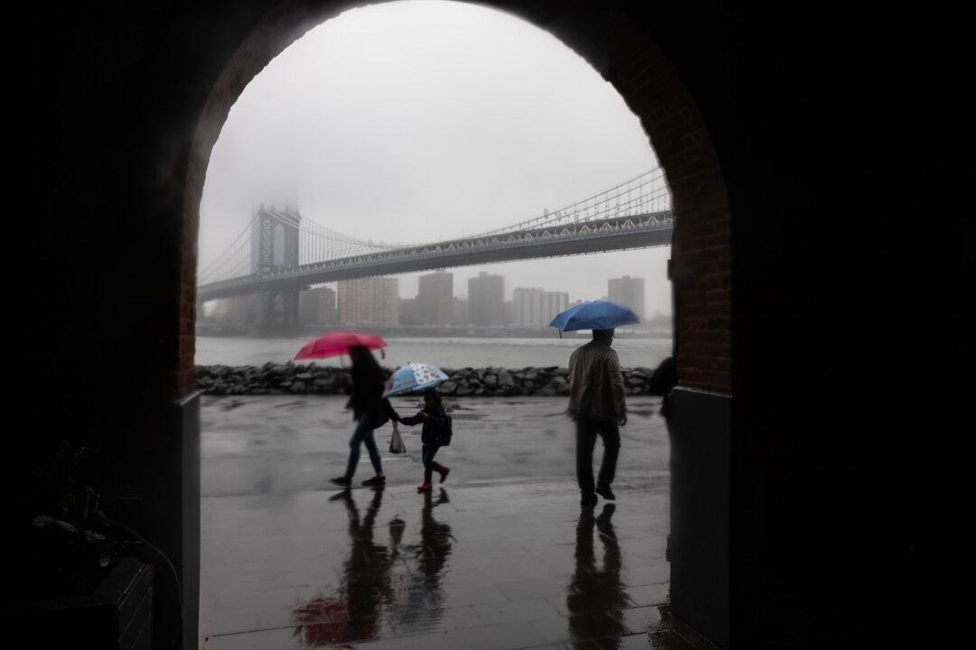 Rare May Nor'easter Brings Rain, Strong Winds to New England Ahead of Memorial Day Weekend
