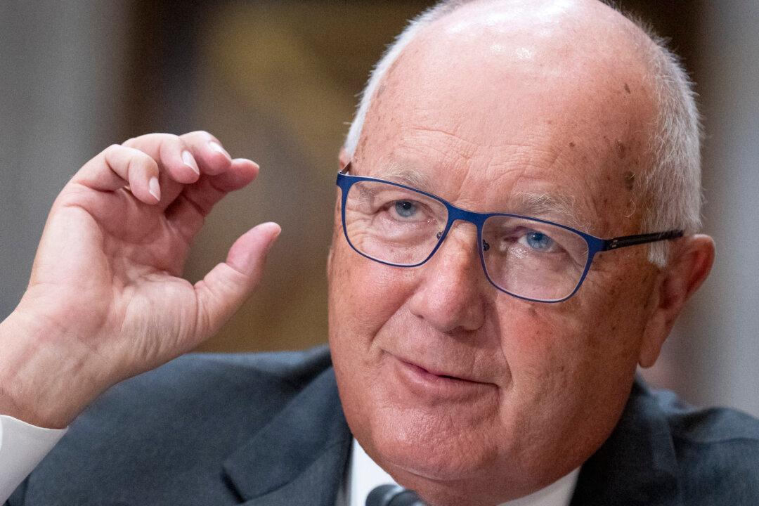 US Ambassador Pete Hoekstra to Make First Official Appearance at Business Summit