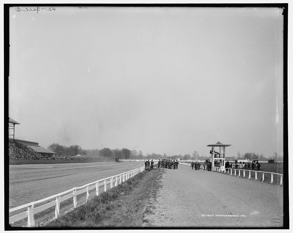 Churchill Downs, Louisville, Ky., Derby day. 1901. Library of Congress. (Public Domain)