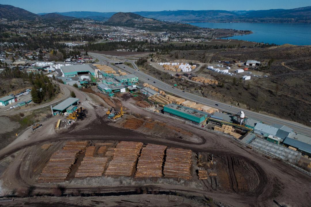 US Raises Anti-Dumping Duties on Canadian Softwood to 20.56 Percent