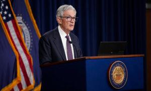 Federal Reserve Leaves Interest Rates Unchanged, Warns of Stagflation