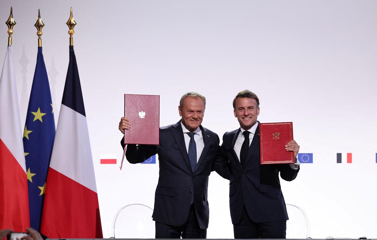 Poland Open to Hosting French Nuclear Arms on Its Soil, President Says