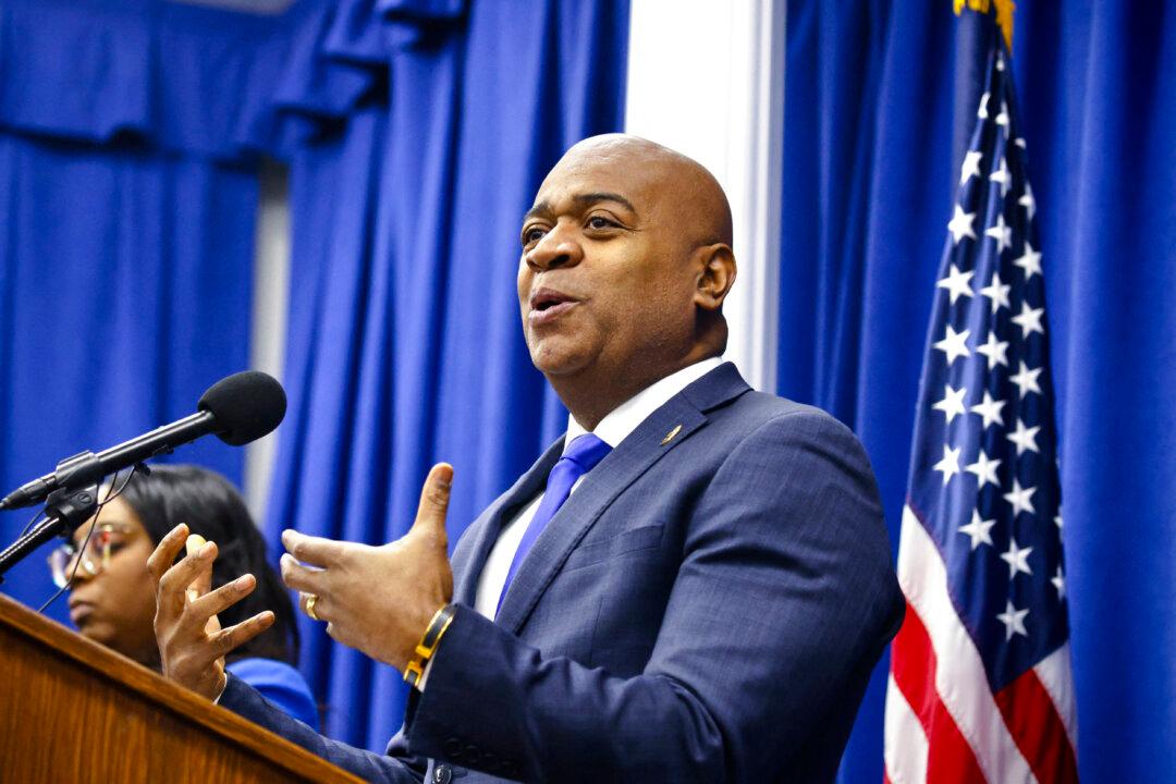 Mayor of Newark, NJ, Taken Into Custody by Homeland Security, DOJ Says