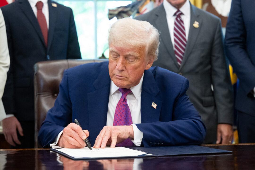 Trump Signs Order Creating National Center for Warrior Independence